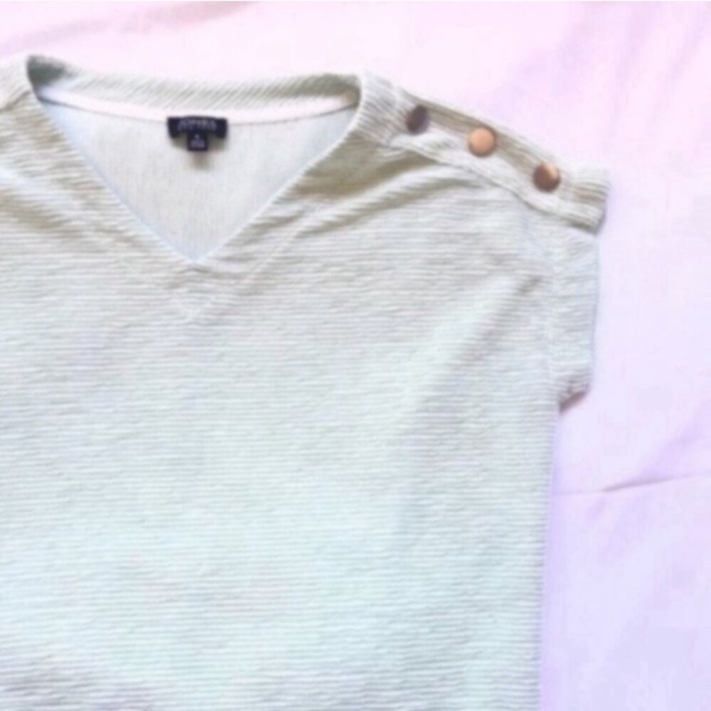 Light Mint Green V-Neck Knit Top with Shoulder Buttons